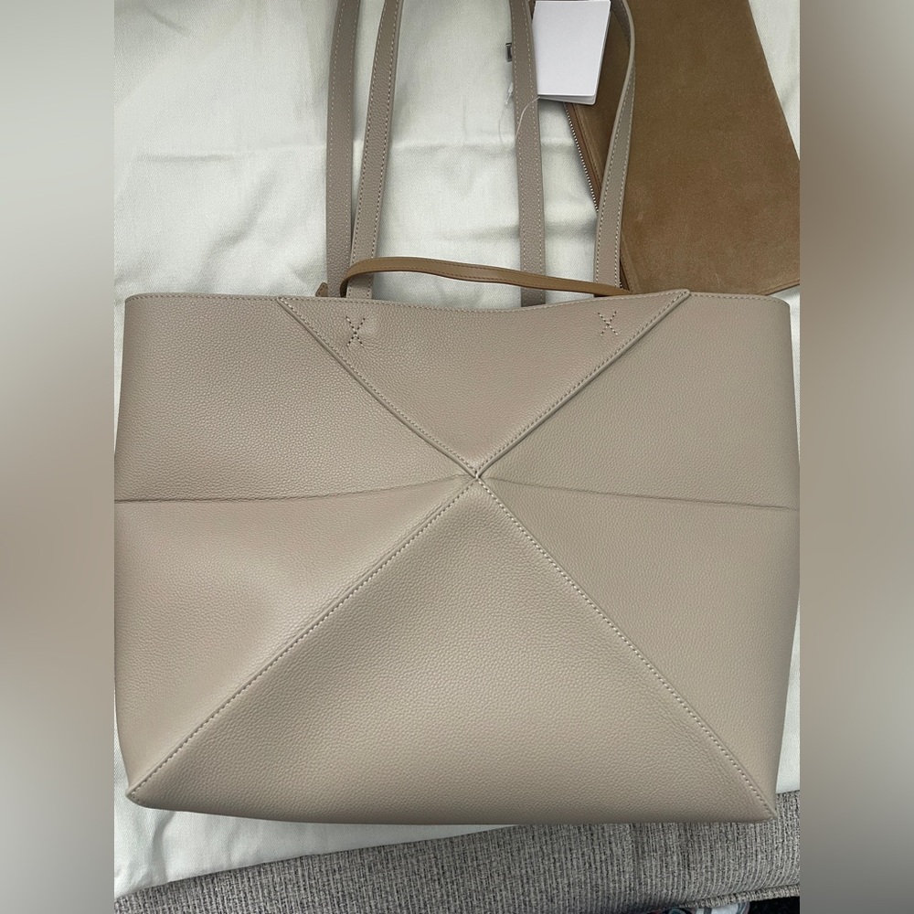 Loewe medium horizontal puzzle fold Leather Tote - Picture 7 of 11